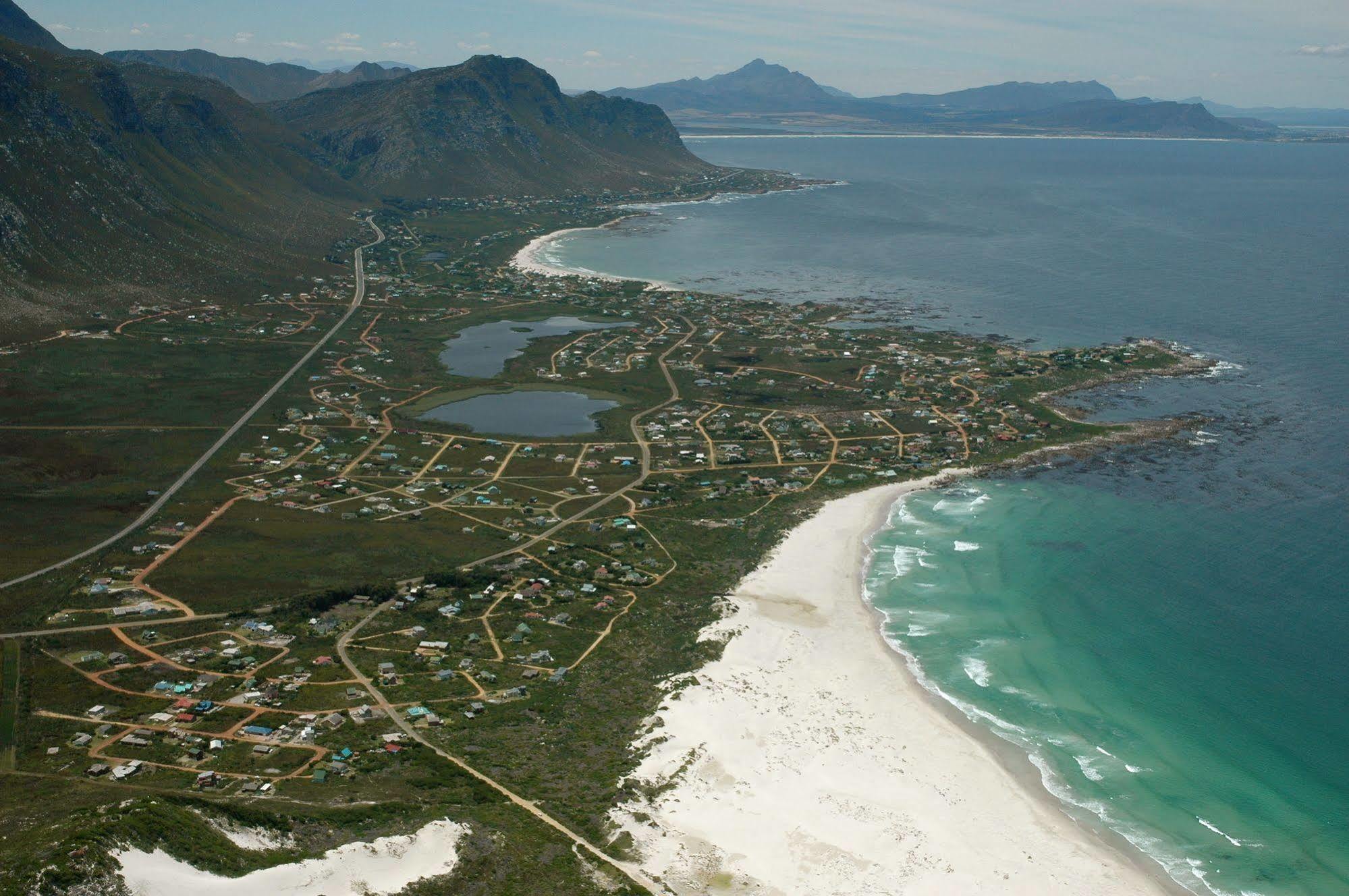 Villachad Guesthouse Kleinmond Exterior photo